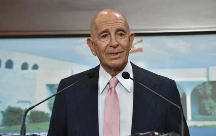 باراك يُحذّر لبنان: “فرصة أخيرة لنزع سلاح حزب الله سلميًّا”