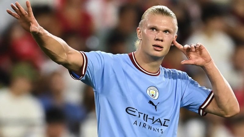 صراع ريال مدريد وبرشلونة على هالاند